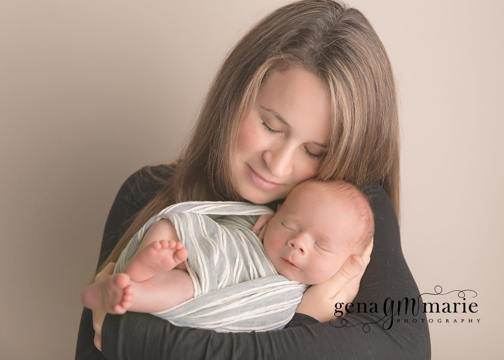 bundle of joy - alexandria newborn photographer