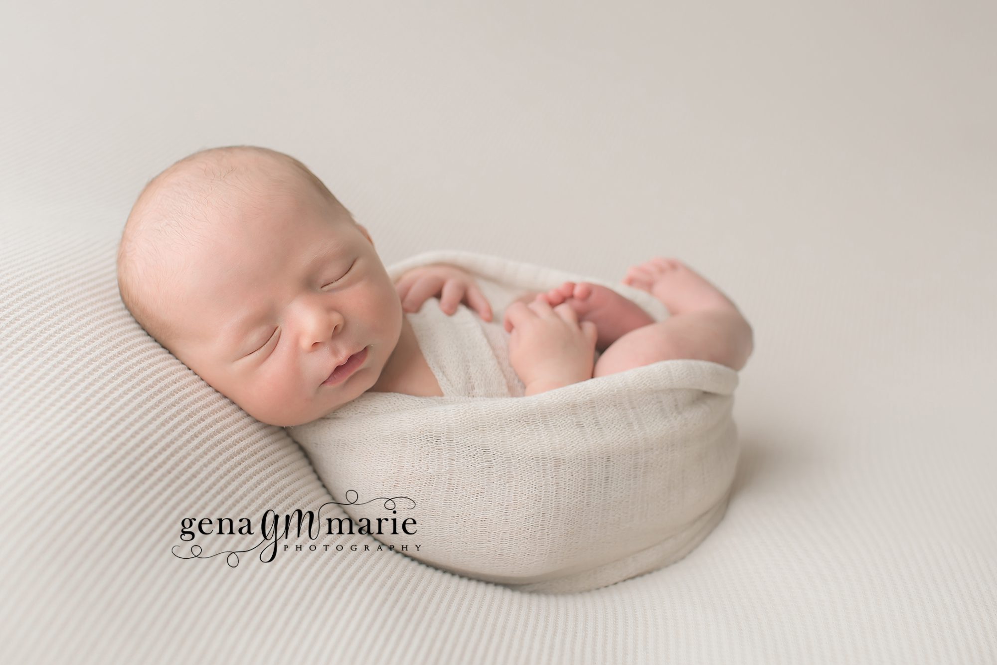 newborn snuggles {northern virigina newborn photographer }